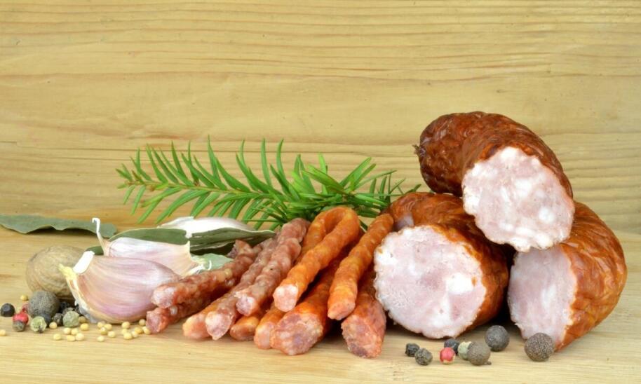 Jakie są zalety stosowania lokalnych jelit naturalnych w gastronomii?