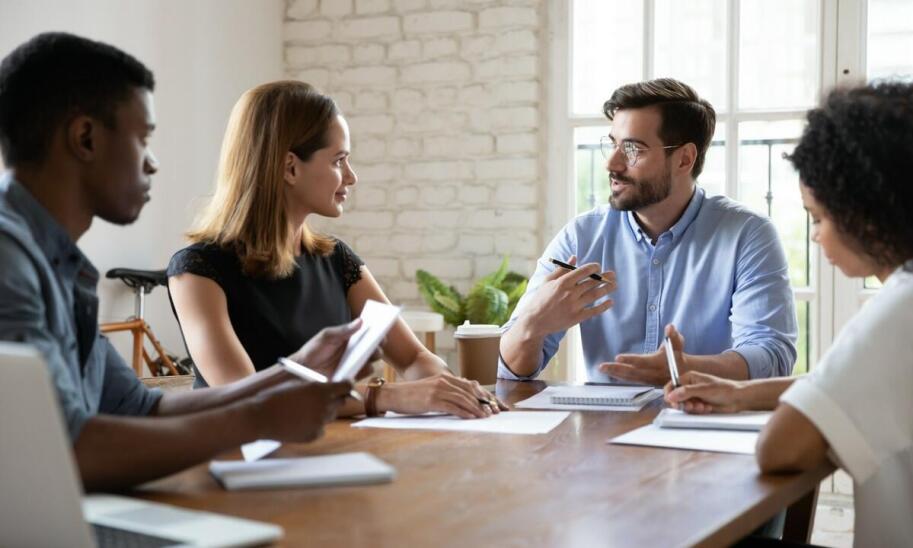Czym różni się mediacja od postępowania sądowego w sprawach rodzinnych?