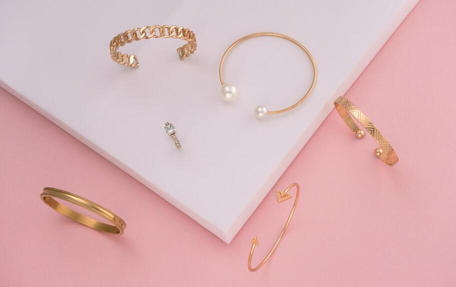 Jakie są trendy w biżuterii na warszawskim rynku?