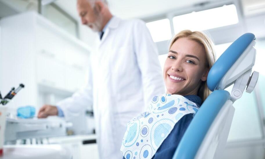 Przełamywanie lęku przed dentystą: porady i techniki relaksacyjne
