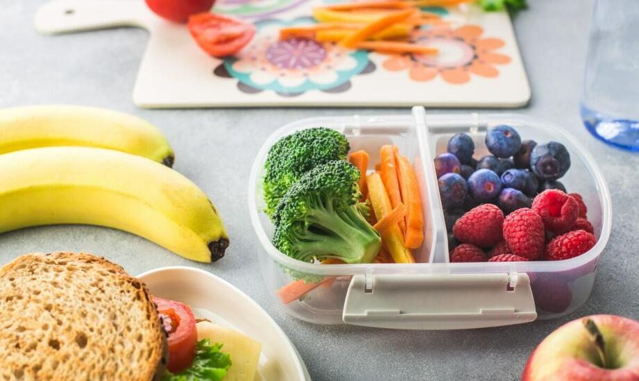 Catering dla dzieci – jakie przekąski będą odpowiednie?