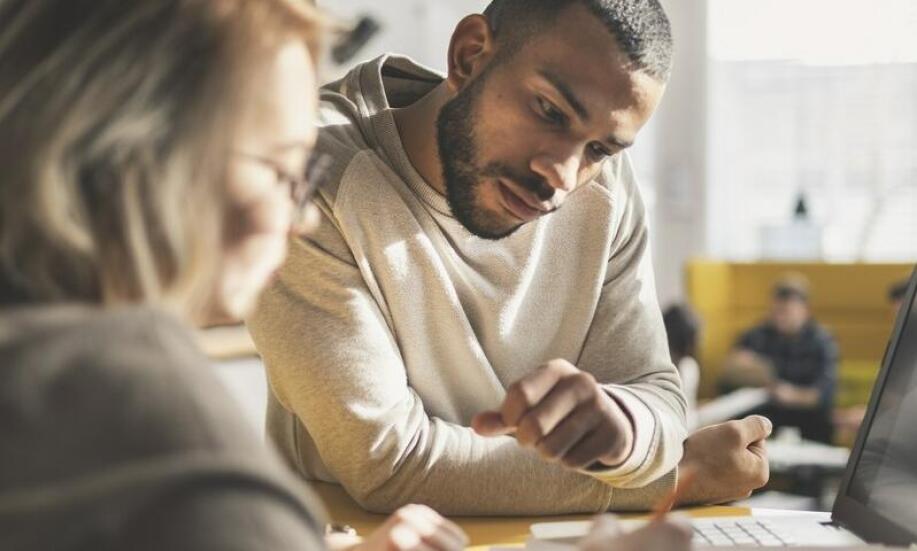 Jak mentoring szczecinek wspiera rozwój zawodowy przedsiębiorców?