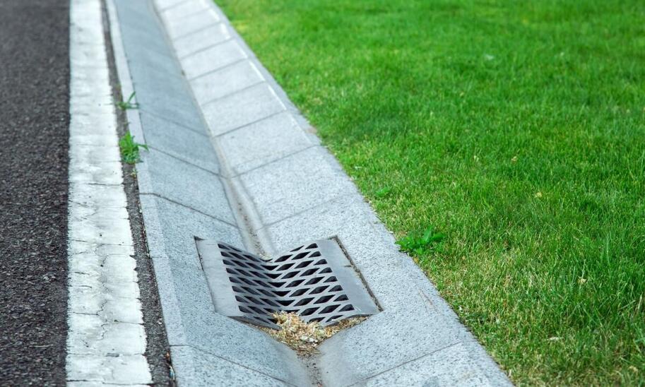 Efektywność korytek betonowych w systemach drenażowych Efektywność korytek betonowych w systemach drenażowych