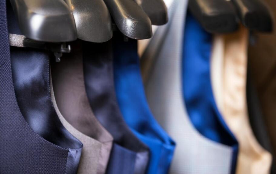 Kurtki i płaszcze męskie – uzupełnienie eleganckiej garderoby z Sosnowca