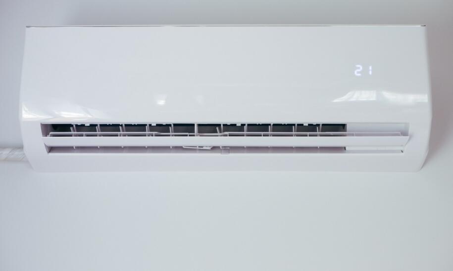 Jaki jest wpływ lokalizacji na wybór systemu klimatyzacyjnego?