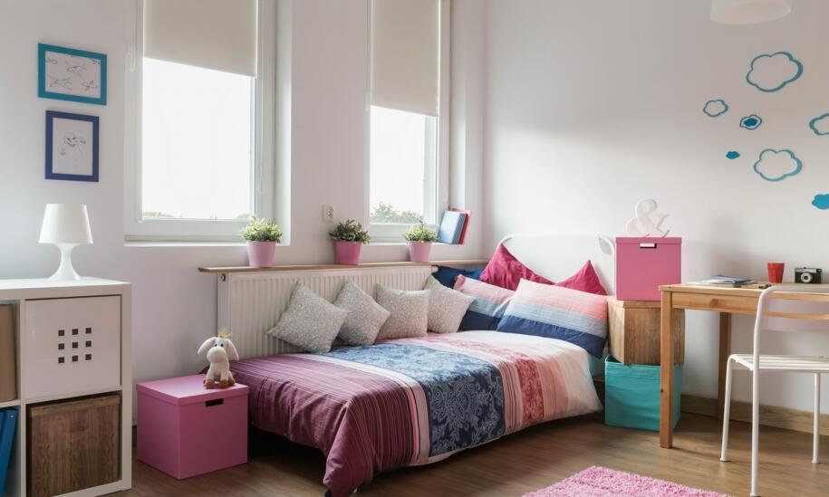 Porównanie rolet materiałowych i aluminiowych – zalety i wady Porównanie rolet materiałowych i aluminiowych – zalety i wady