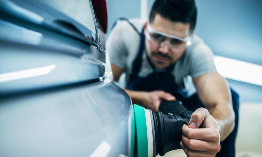 Porównanie różnych metod renowacji lakieru – co wybrać?