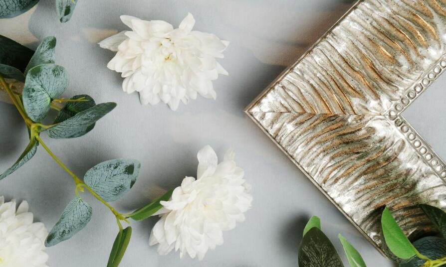 Trwałe dekoracje z chryzantemami - idealne na każdą okazję