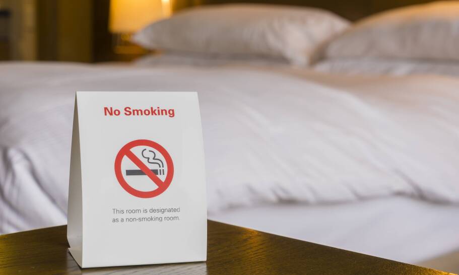 Czy można palić na balkonie w hotelu – co mówią przepisy? Czy można palić na balkonie w hotelu – co mówią przepisy?