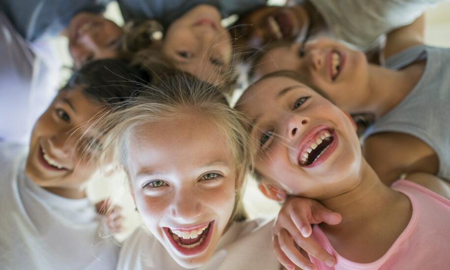 Jakie emocje towarzyszą dzieciom podczas wizyty mobilnego planetarium w przedszkolu? Jakie emocje towarzyszą dzieciom podczas wizyty mobilnego planetarium w przedszkolu?