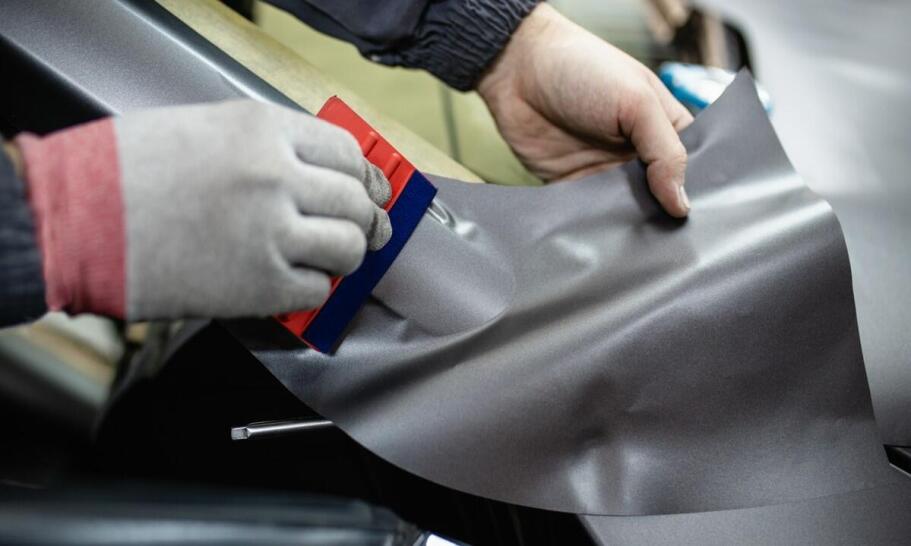 Dechroming jako sposób na odświeżenie wyglądu pojazdu Dechroming jako sposób na odświeżenie wyglądu pojazdu