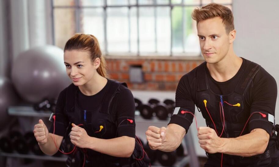 Dlaczego warto wybrać trening EMS przy problemach ze stawami?