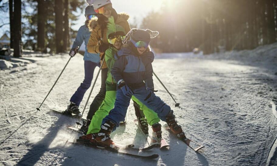 Jakie możliwości nauki jazdy na snowboardzie oferuje czarny groń snowpark? Jakie możliwości nauki jazdy na snowboardzie oferuje czarny groń snowpark?