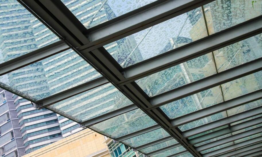 Blacha nierdzewna perforowana – idealne rozwiązanie dla wymagających projektów architektonicznych