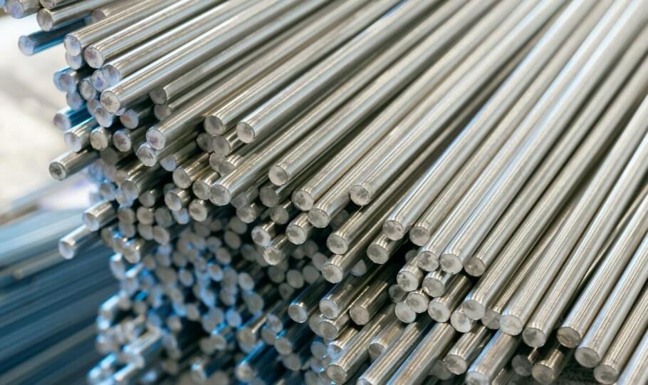 Stal ciągniona a jej rola w produkcji wyrobów galwanicznych: co warto wiedzieć?