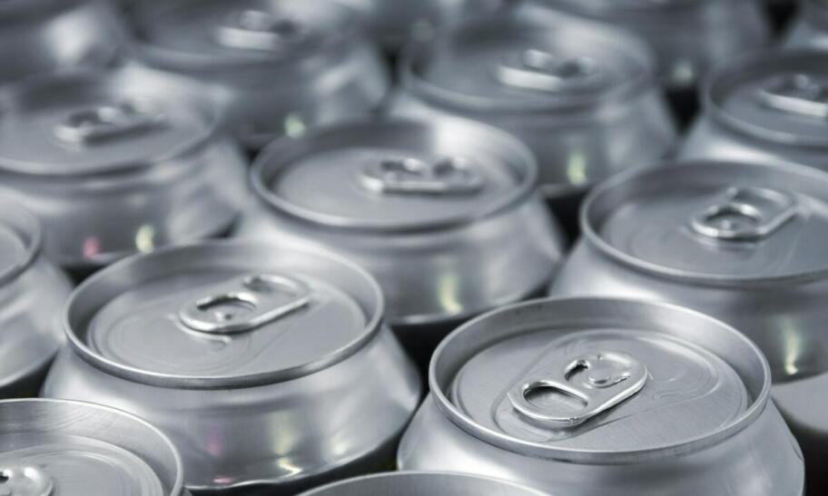 Dlaczego recykling puszek aluminiowych jest kluczowy dla środowiska? Dlaczego recykling puszek aluminiowych jest kluczowy dla środowiska?