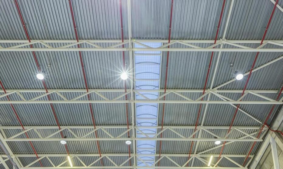 Blacha trapezowa a redukcja kosztów eksploatacji budynku Blacha trapezowa a redukcja kosztów eksploatacji budynku