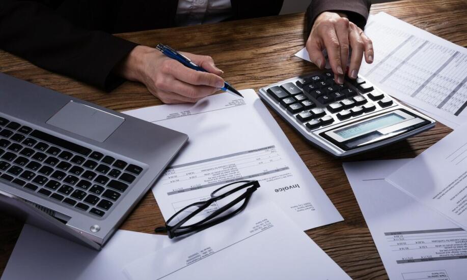 Jakie są kluczowe terminy w kontekście rozliczania podatków dla przedsiębiorstw? Jakie są kluczowe terminy w kontekście rozliczania podatków dla przedsiębiorstw?