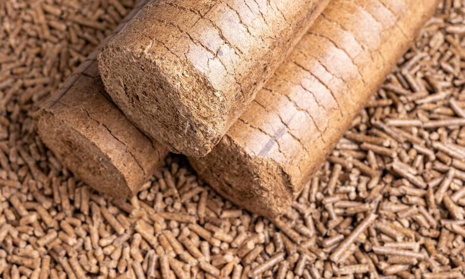 Ekogroszek vs pellet – co wybrać do domowego systemu grzewczego? Ekogroszek vs pellet – co wybrać do domowego systemu grzewczego?