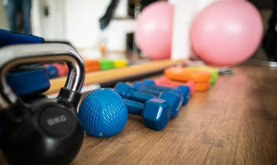 Korzyści z uczestnictwa w zajęciach "pilates na matach" dla początkujących Korzyści z uczestnictwa w zajęciach "pilates na matach" dla początkujących