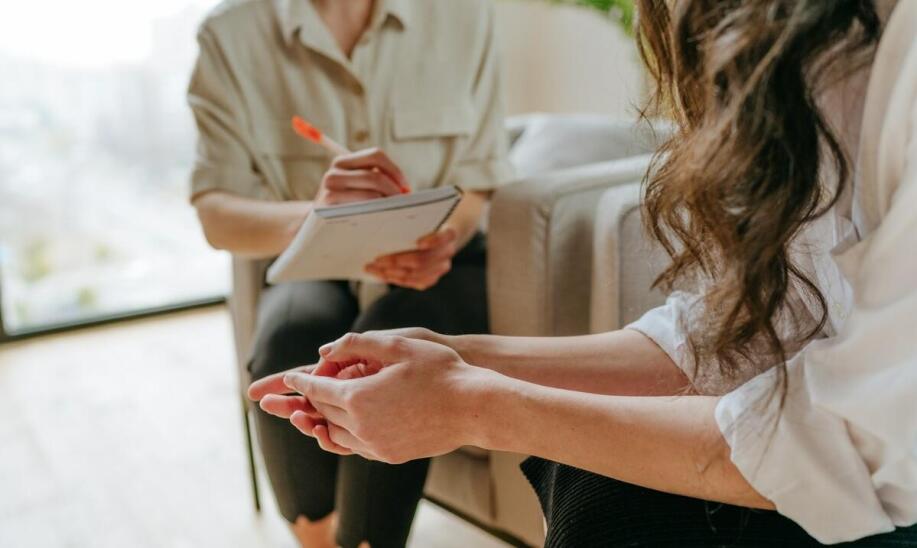 Jak terapia indywidualna w centrum Warszawy wpływa na zdrowie psychiczne?