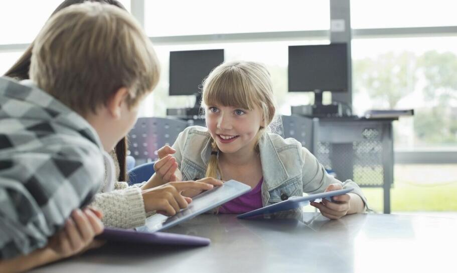 Przyszłość edukacji z wykorzystaniem TIK – prognozy i trendy