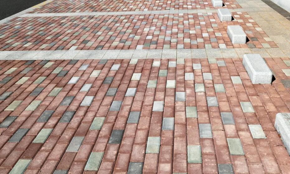 Jak usługi brukarskie wpływają na bezpieczeństwo przestrzeni miejskich?