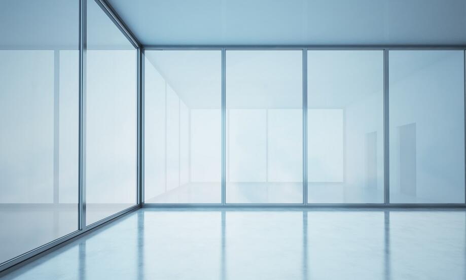 Czy szklane ściany są bezpieczne?