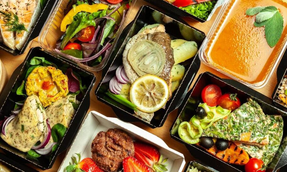 Dieta ketogeniczna w cateringu - dla kogo jest przeznaczona?