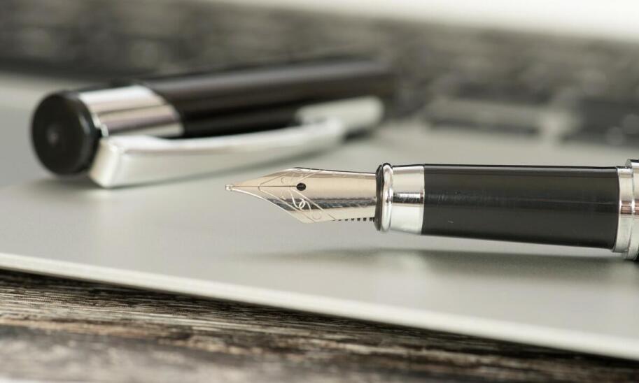 Przydatne akcesoria do piór Parker – co warto mieć?