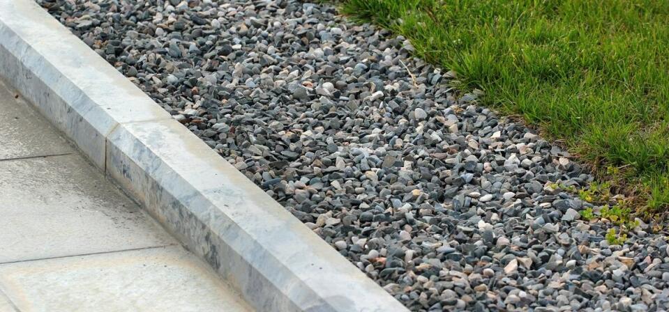 Najważniejsze zalety wyboru parapetów zewnętrznych granitowych dla Twojego domu