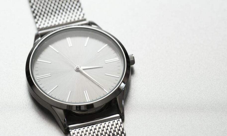 Rola importerów biżuterii srebrnej w kształtowaniu trendów rynkowych