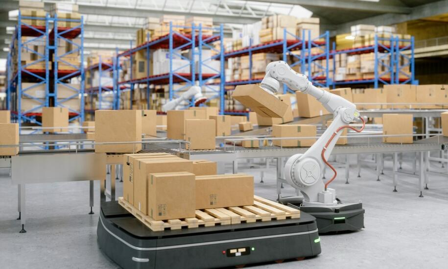 Przeładunki towarów w portach i terminalach intermodalnych – co warto wiedzieć?