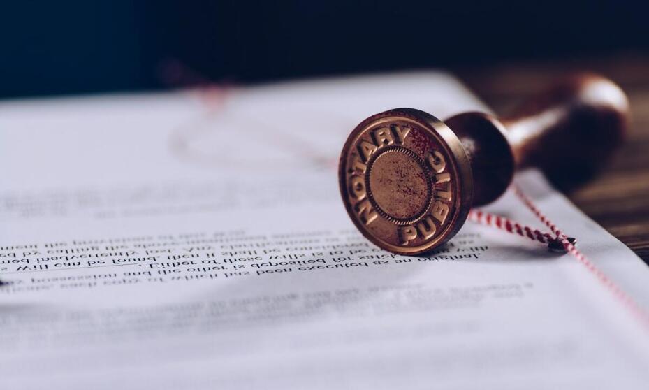 Jakie są najważniejsze elementy aktu notarialnego dotyczącego kupna nieruchomości?