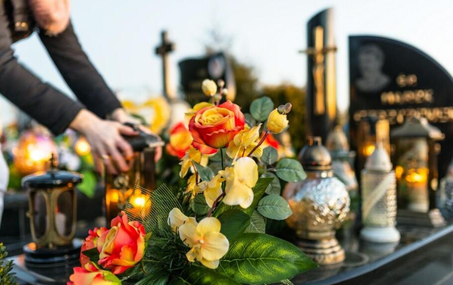 Od czego zacząć organizację pogrzebu osoby bliskiej?