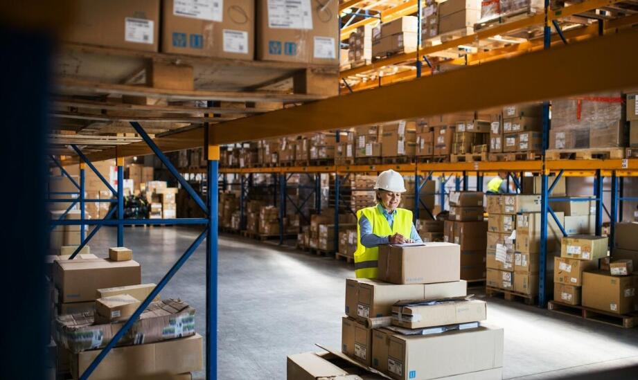 Jakie wyzwania niesie ze sobą relokacja zakładów produkcyjnych?