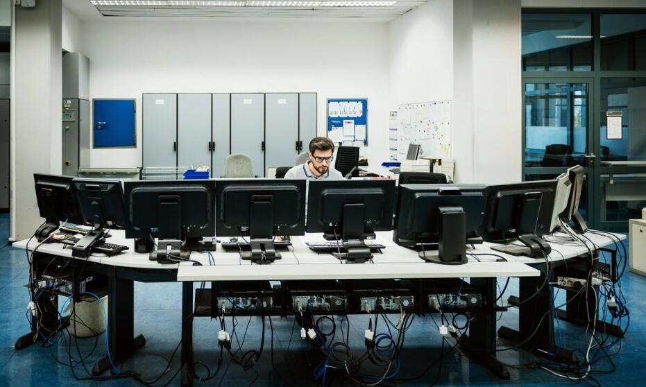 Edukacja techniczna dla menedżerów: dlaczego jest niezbędna?