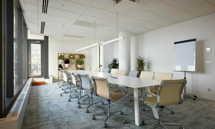 Noclegi pod Wrocławiem: oferta dostosowana do potrzeb biznesowych