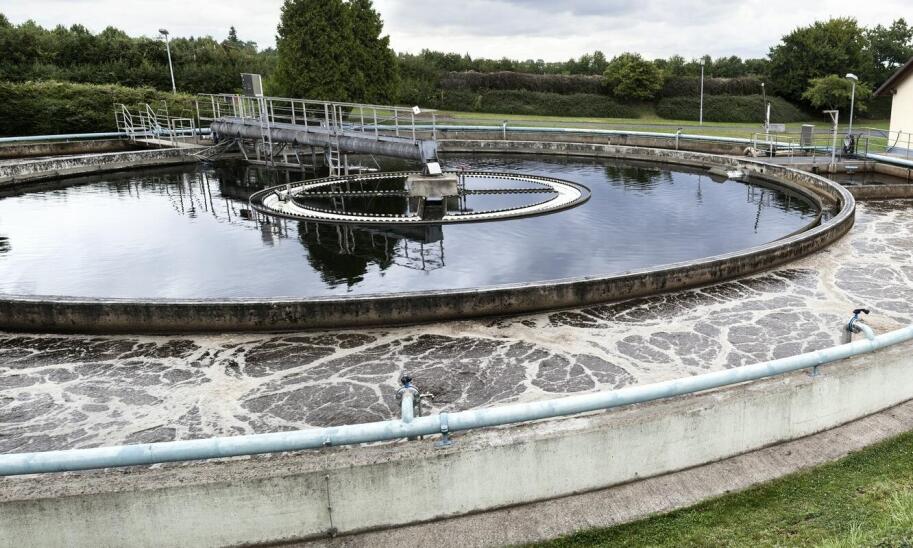 Zalety systemów oczyszczania ścieków zintegrowanych z szambami betonowymi