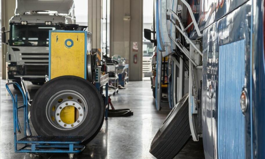 Jakie usługi oferuje warsztat samochodowy dla aut osobowych i dostawczych?