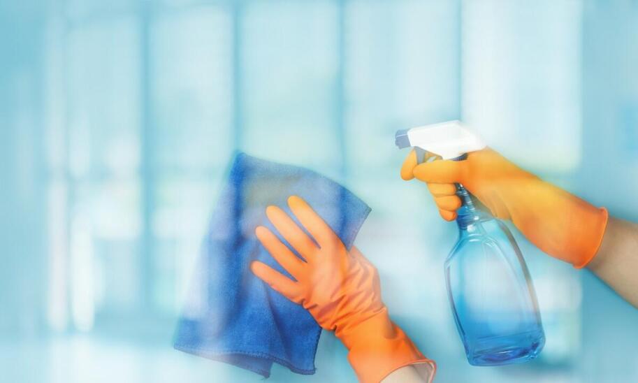 Mycie okien a poprawa jakości życia w mieszkaniu – co warto wiedzieć?