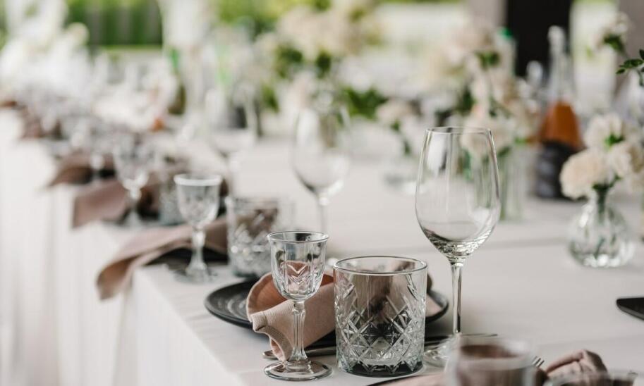 Zorganizuj wymarzone wesele w przestronnej sali z ogrodem w Starachowicach