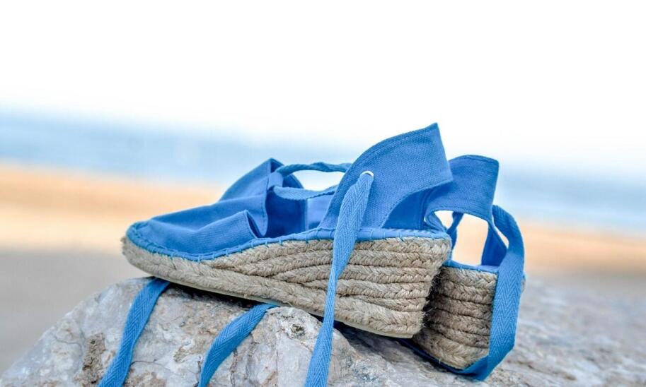 Kapcie męskie skórzane góralskie w kontekście ekologii i zrównoważonego rozwoju