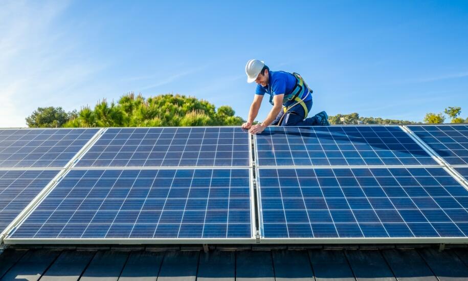 Serwis Fronius - jak zapewnić ciągłość pracy systemów fotowoltaicznych?