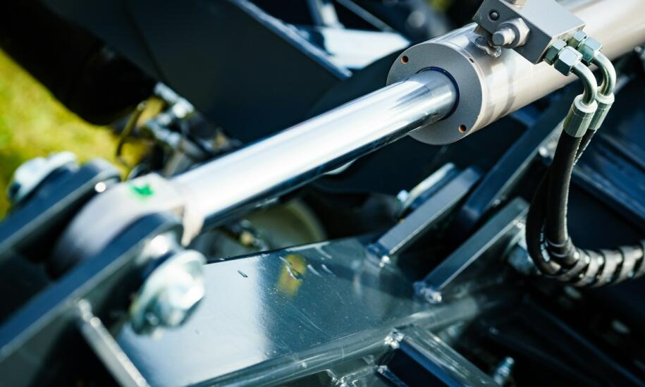 Wybór komponentów do pras kostkujących – Czemarol