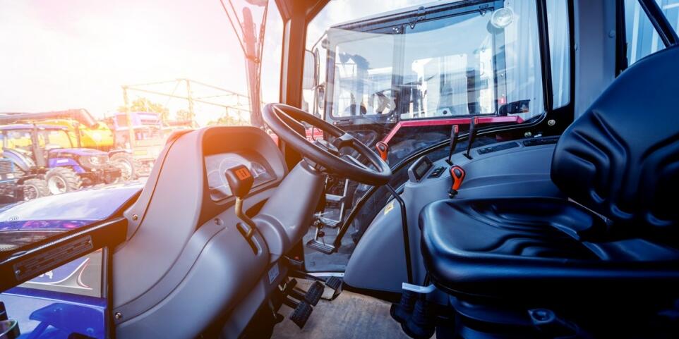 Standardy bezpieczeństwa w pojazdach taxi kraków – co warto wiedzieć?