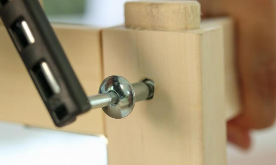 Stopki meblowe jako element konstrukcyjny dla dużych obciążeń