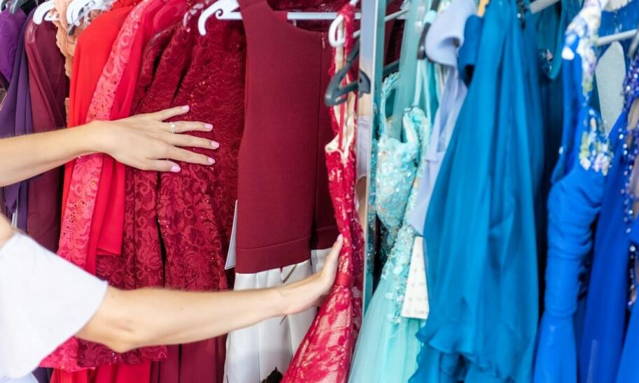 Jak analiza kolorystyczna wpływa na efektywność personal shoppingu?