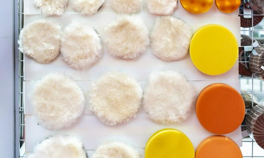 Bezpieczeństwo dzieci a wybór dzianin zabawkowych – co oferuje producent?