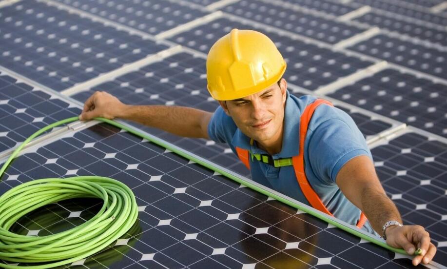 Technologie wspierające montaż instalacji przemysłowych w trudnych warunkach